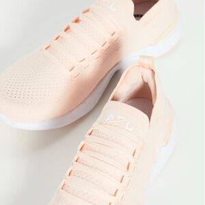 APL Techloom Breeze Sneaker